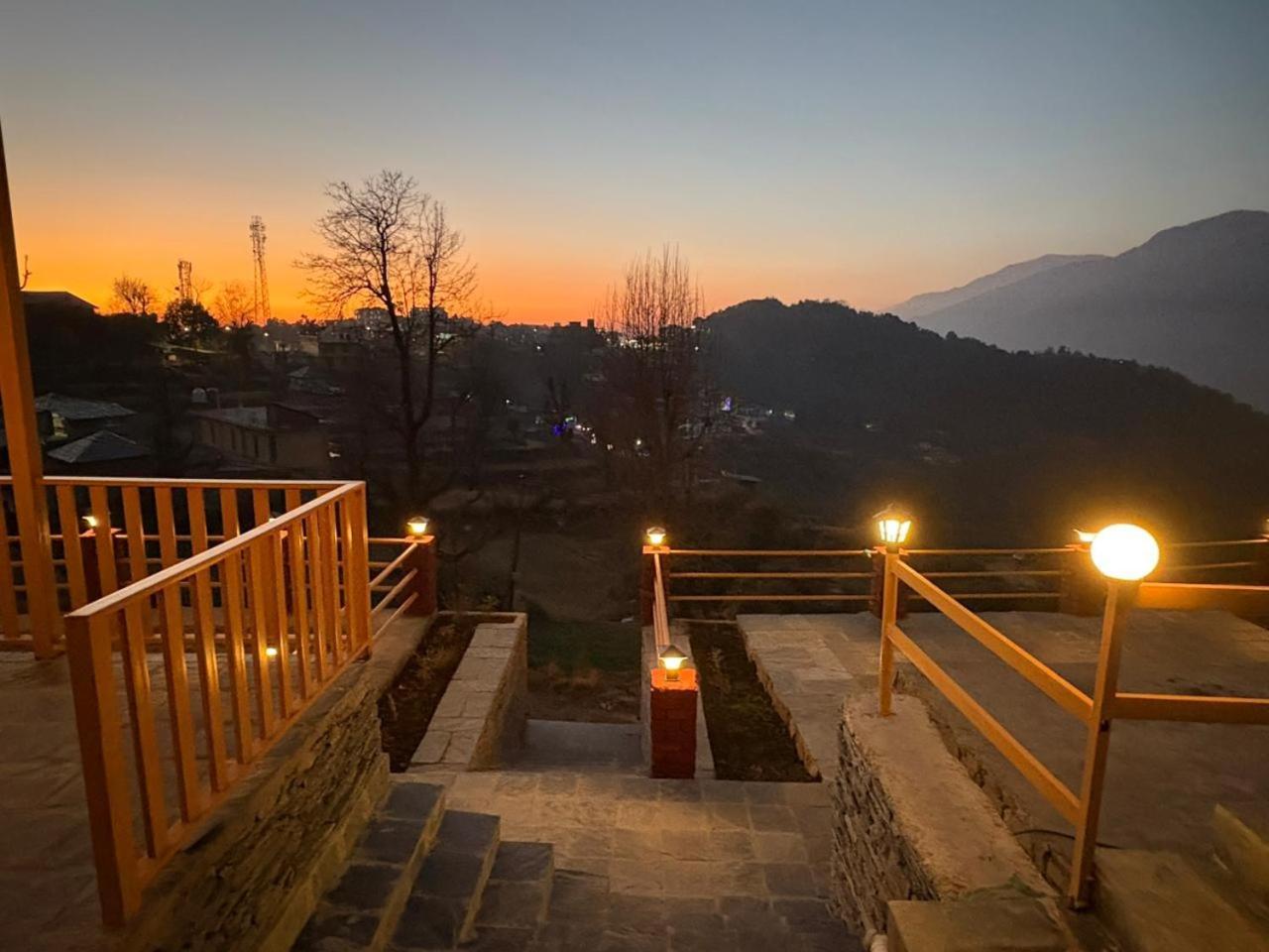 Naddi Pine Wood Hut Apartment *