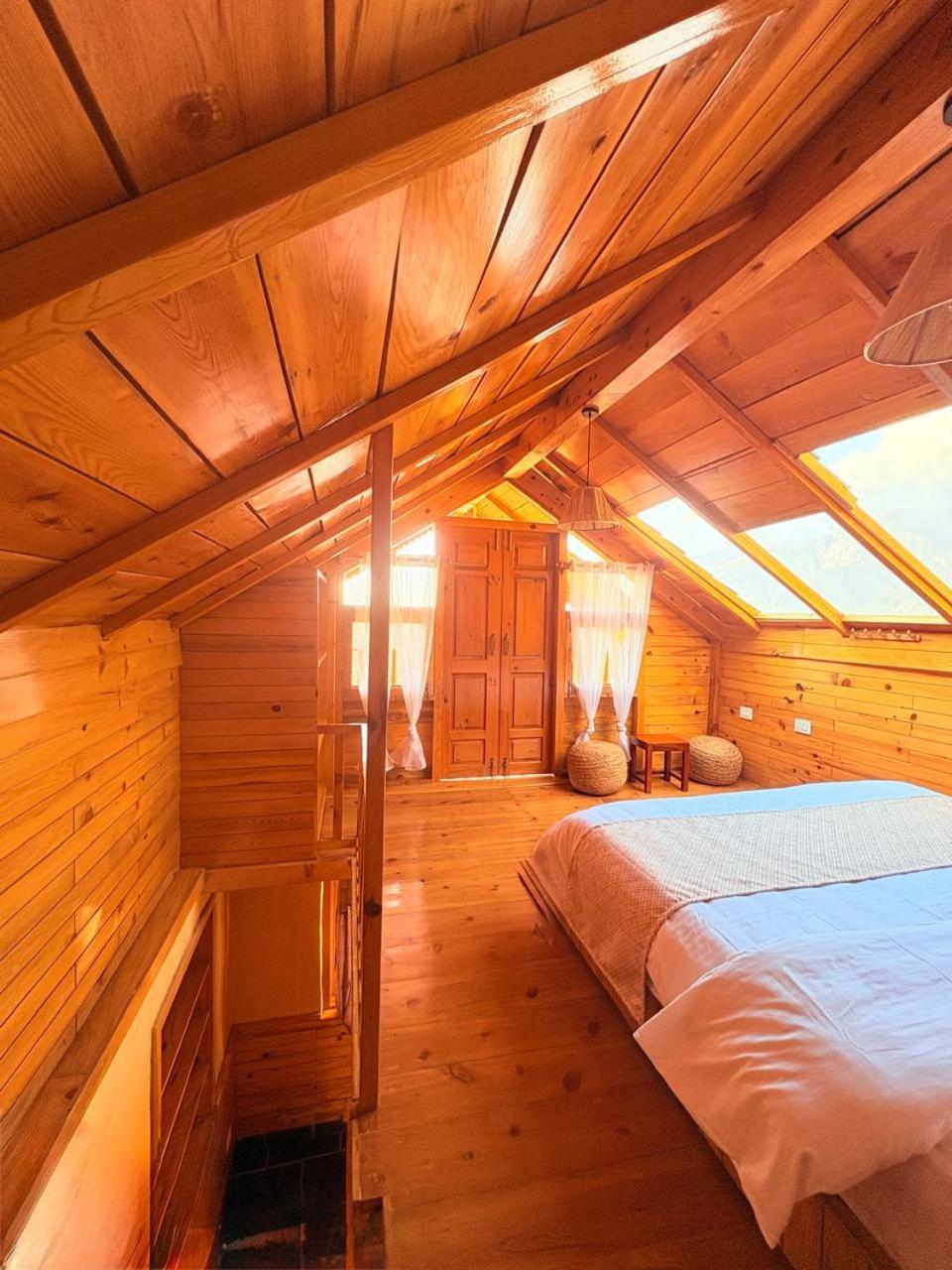 Apartment Naddi Pine Wood Hut *