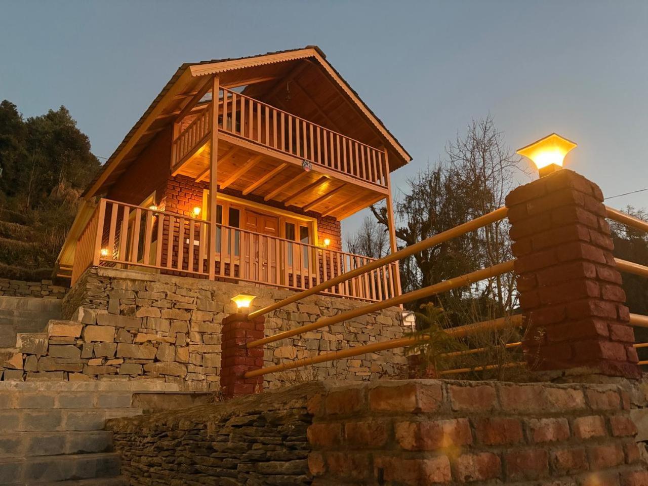 Naddi Pine Wood Hut Apartment *