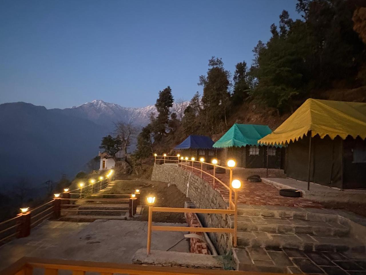 Naddi Pine Wood Hut