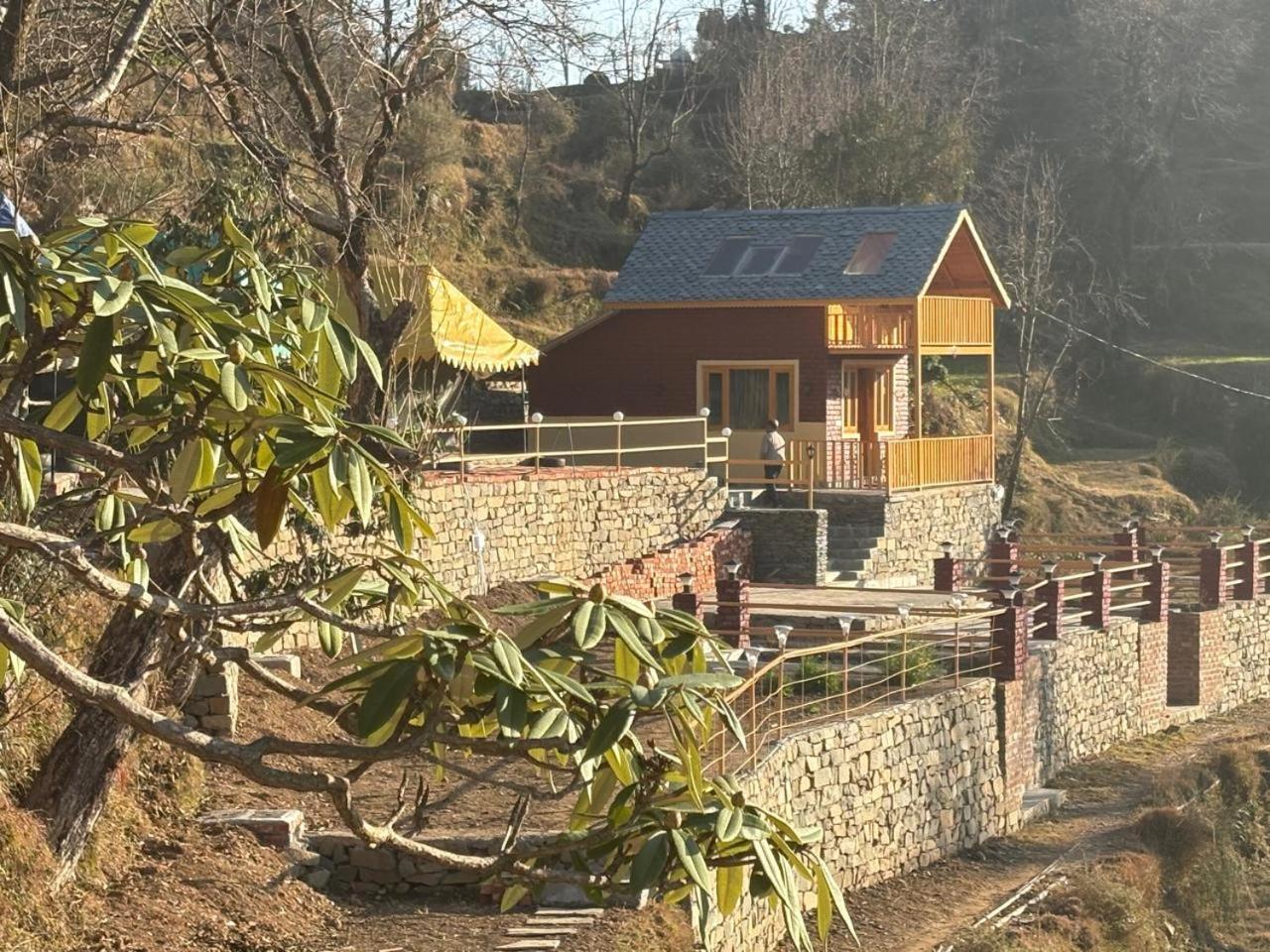 Naddi Pine Wood Hut Apartment