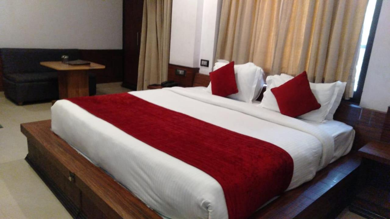 Hill, Near Mall Road, Mcleodganj# Parking#restaurant Dharamshala