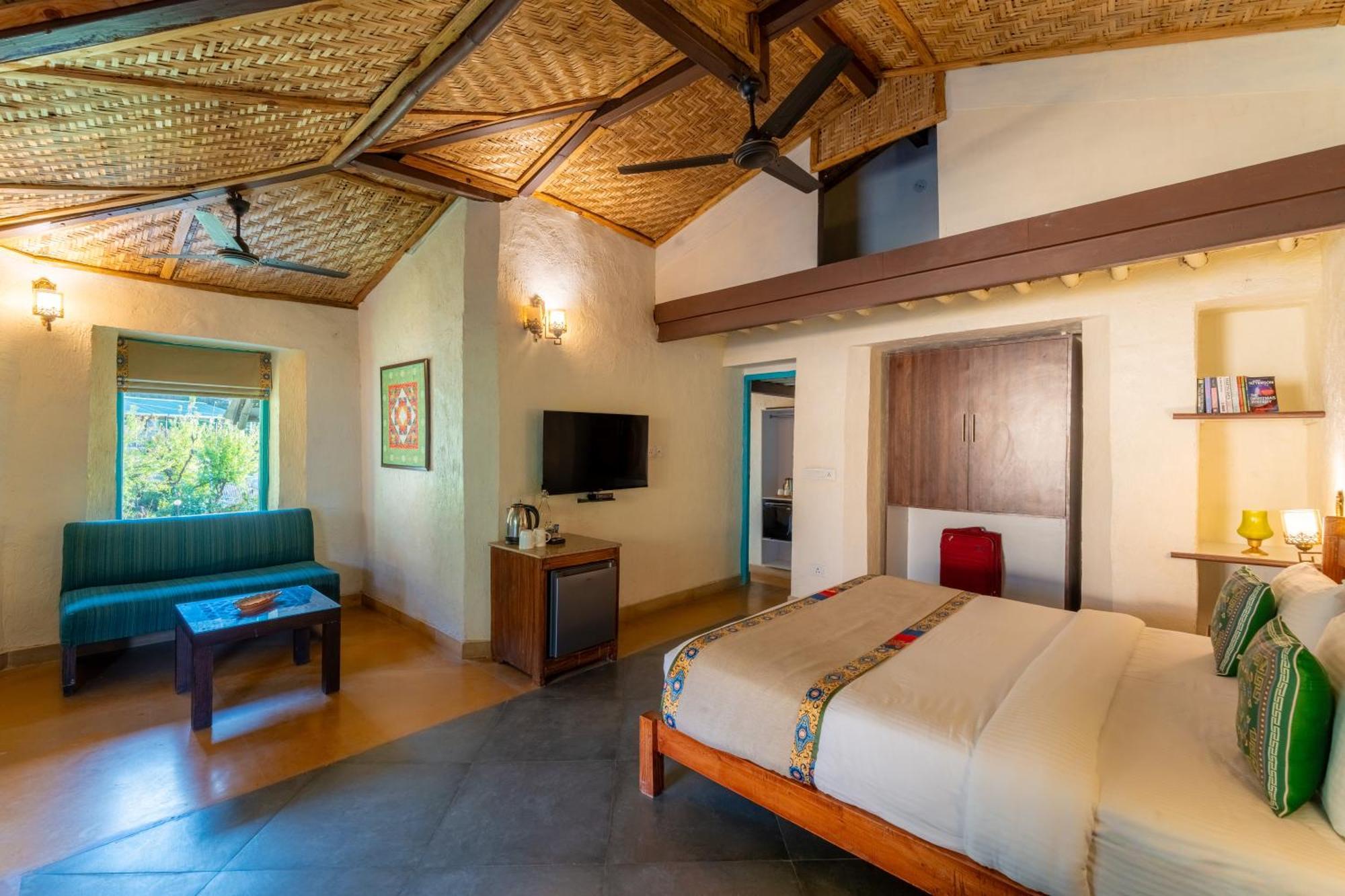 Tree Of Life Birdsong , Hotel Dharamshala