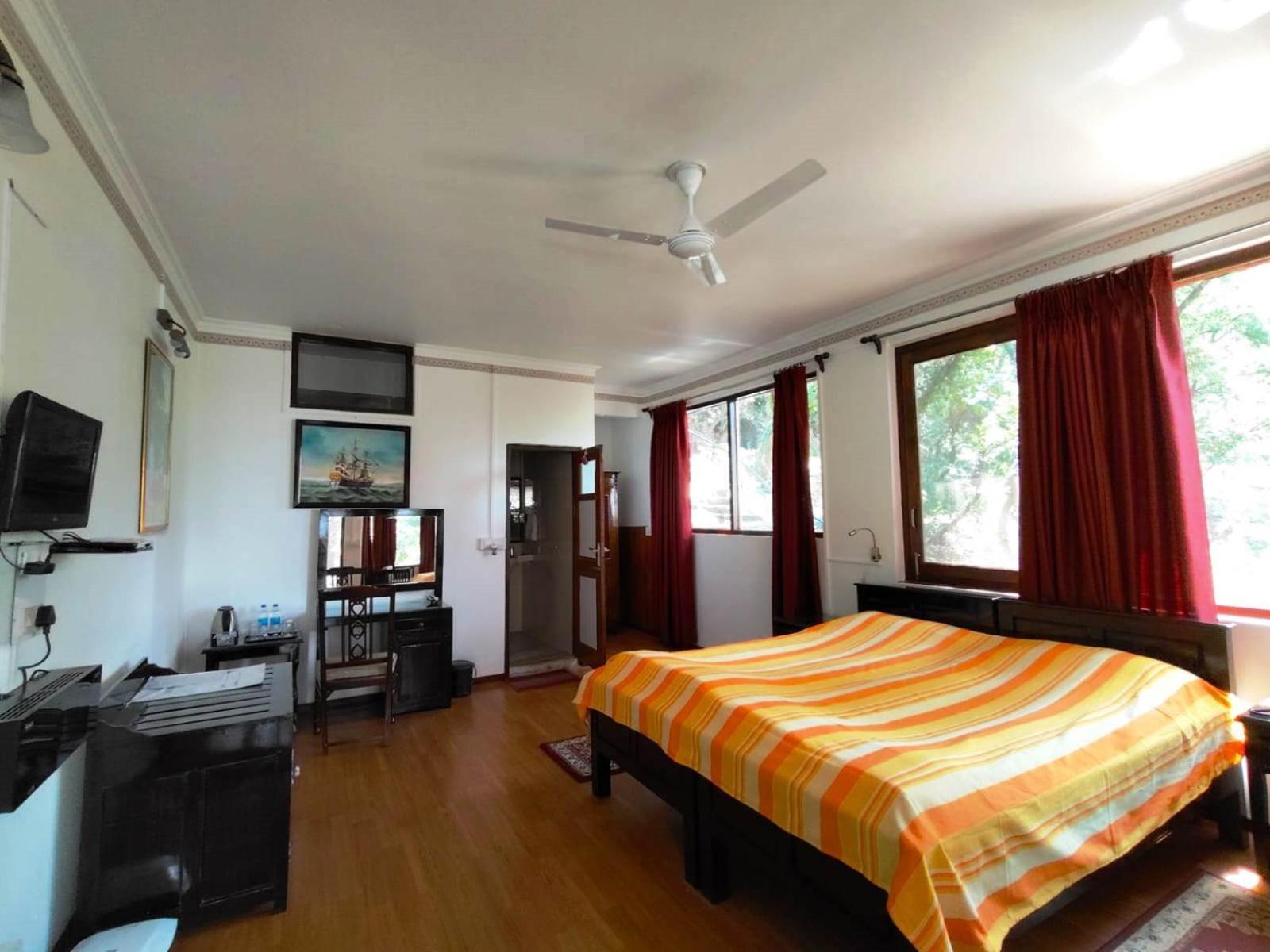 Clouds End Villa, A Heritage Home Stay, 10 Mins From Mcleodganj 3*