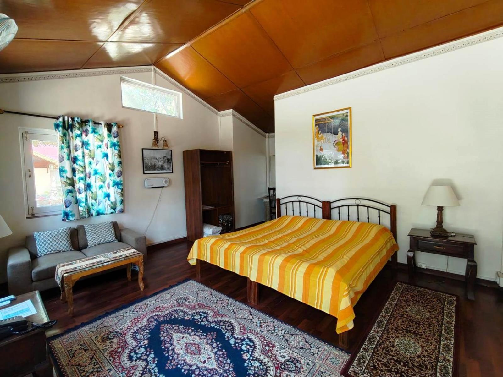 Clouds End Villa, A Heritage Home Stay, 10 Mins From Mcleodganj