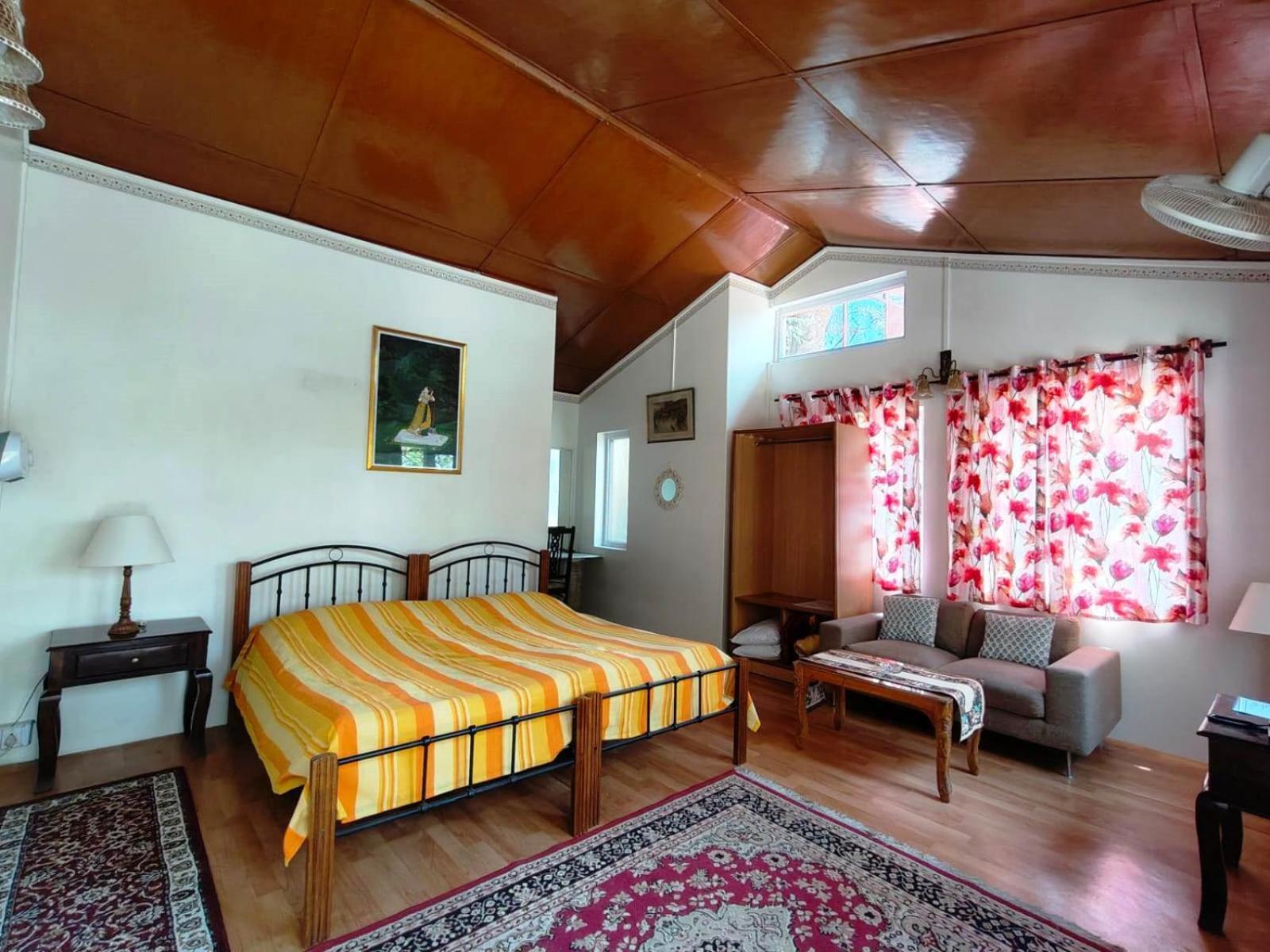 Clouds End Villa, A Heritage Home Stay, 10 Mins From Mcleodganj Hotel 3*