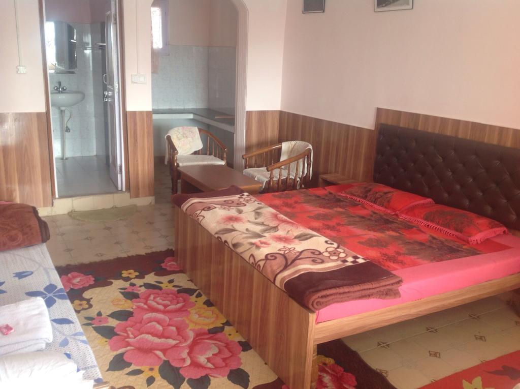 Lodge Ekant McLeod Ganj