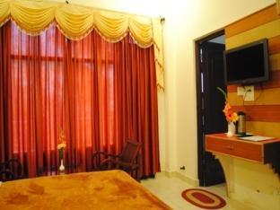 Hotel Moon Walk Residency