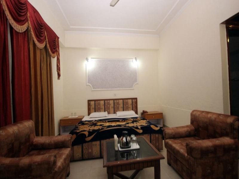 Hotel Natraj Manali 3*