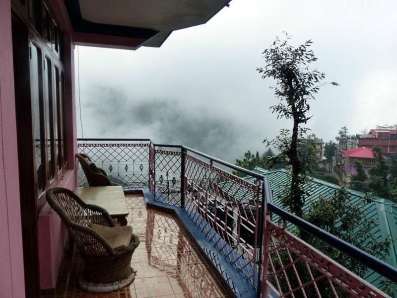 Hotel Pink House Dharamshala