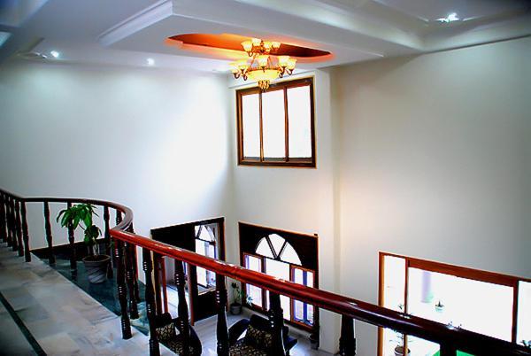 Inn Imperial Heights