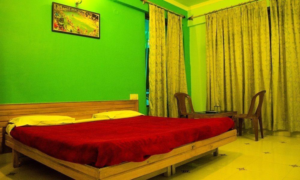 Fabhotel Greenwoods Guest house *