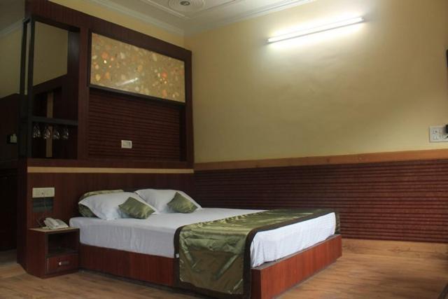 Gandhi's Paradise Hotel Dharamshala