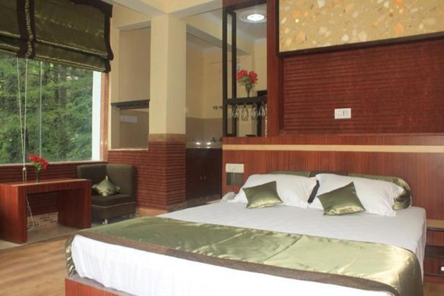 Gandhi's Paradise 3*