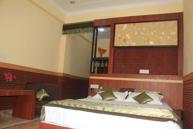 Hotel Gandhi's Paradise
