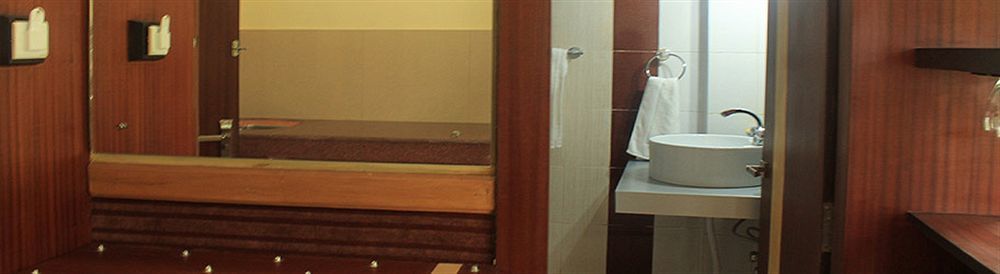 Hotel Gandhi's Paradise