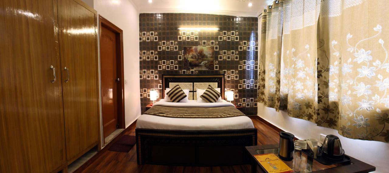 Hotel Divyansh 2*
