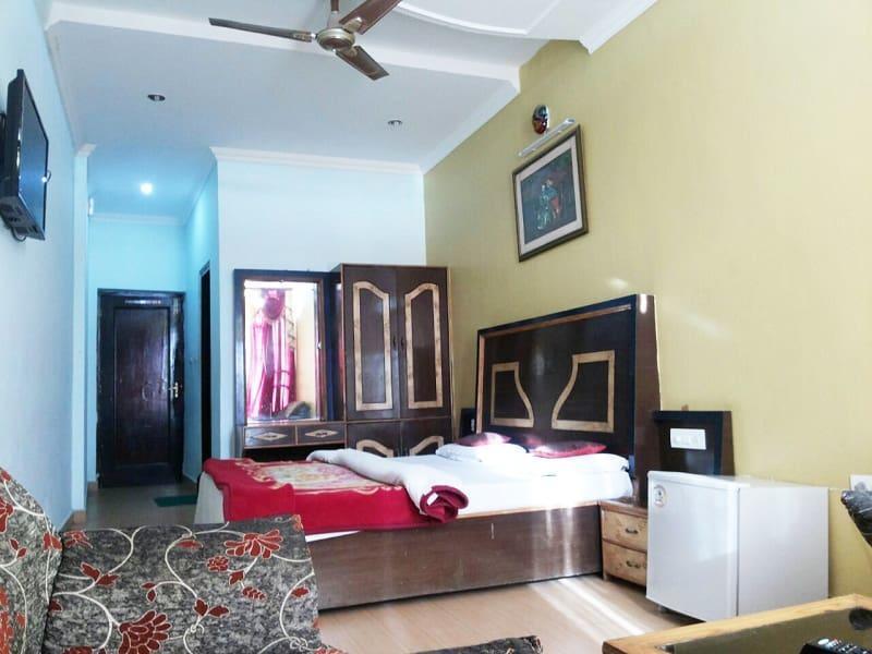 Hotel Grand Hill *