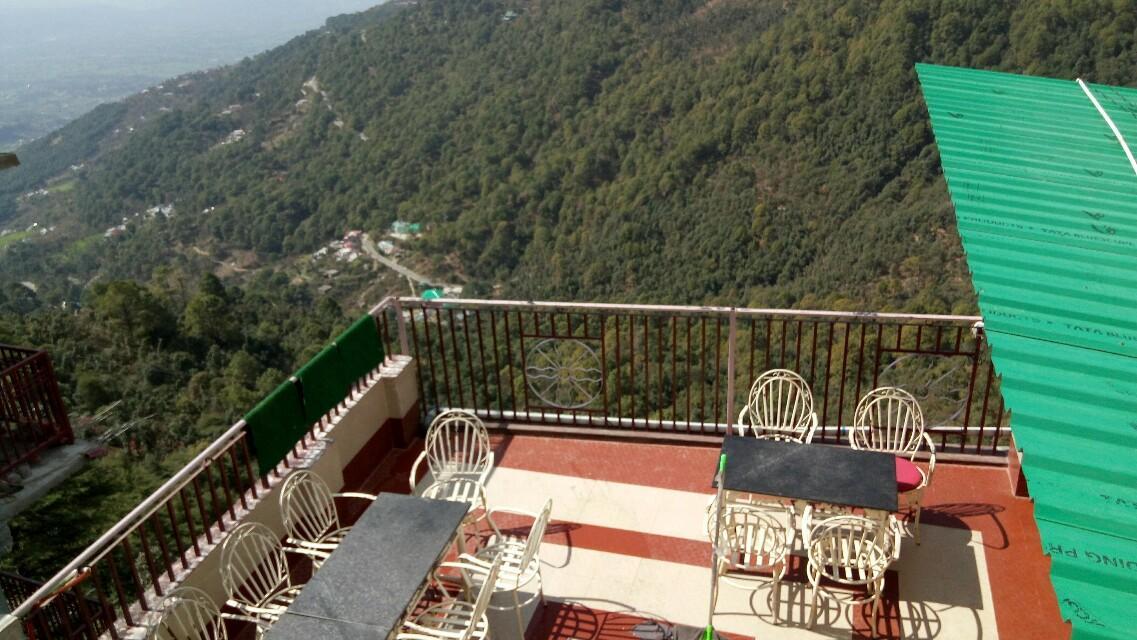 Grand Hill Hotel *