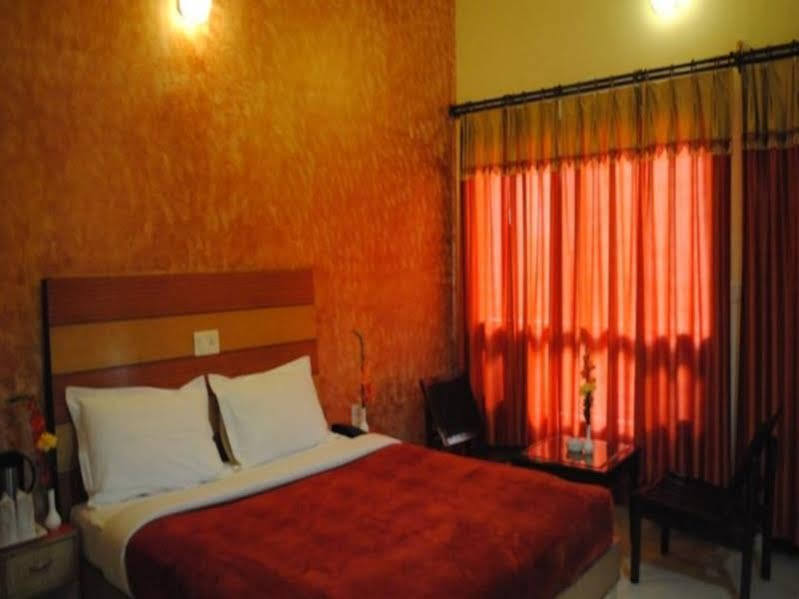 Moon Walk Residency Hotel 3*