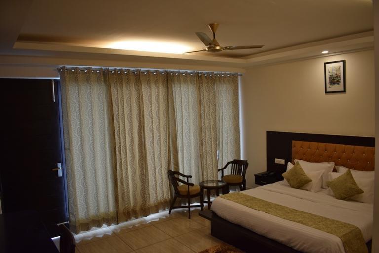 Angel's Hostel *