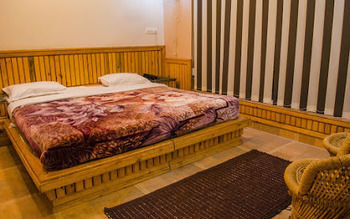 Fabhotel Greenwoods Dharamshala