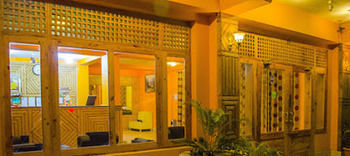 Fabhotel Greenwoods Guest house *