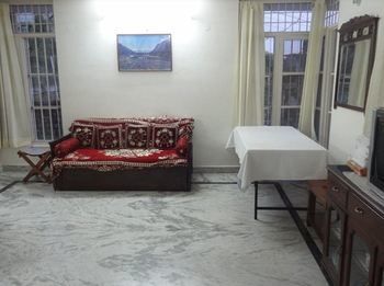 Goroomgo The Sojourn, Adharshila & Gulmohar Hotel