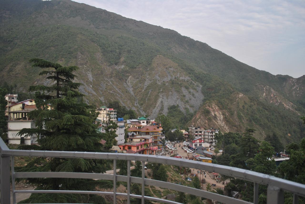 Triund Hotel 3*