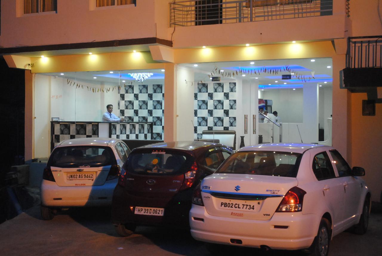 Triund Hotel 3*