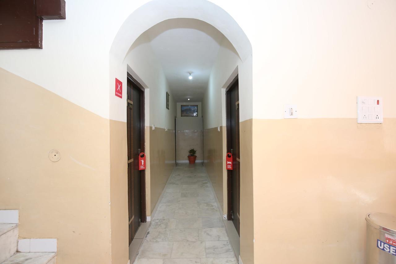 Hotel Oyo 9942 Ravine 3*