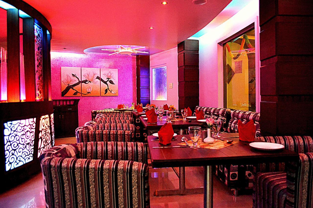 Centre Point Hotel 3*