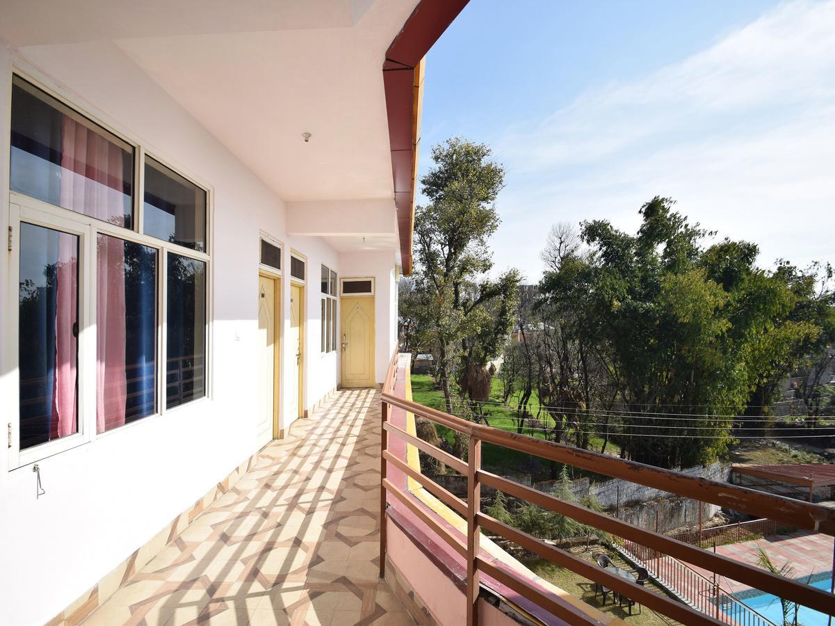 Highland Village 4*