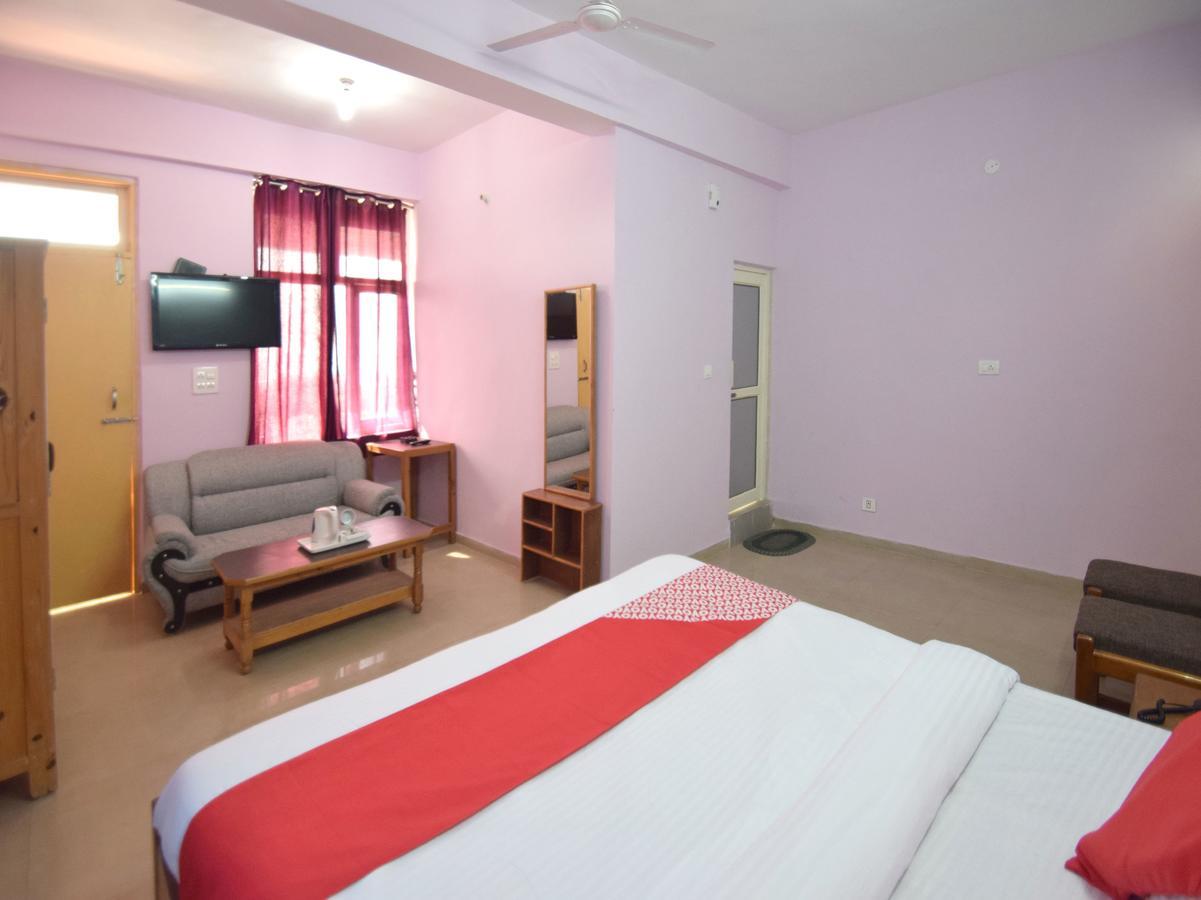 Highland Village 4*