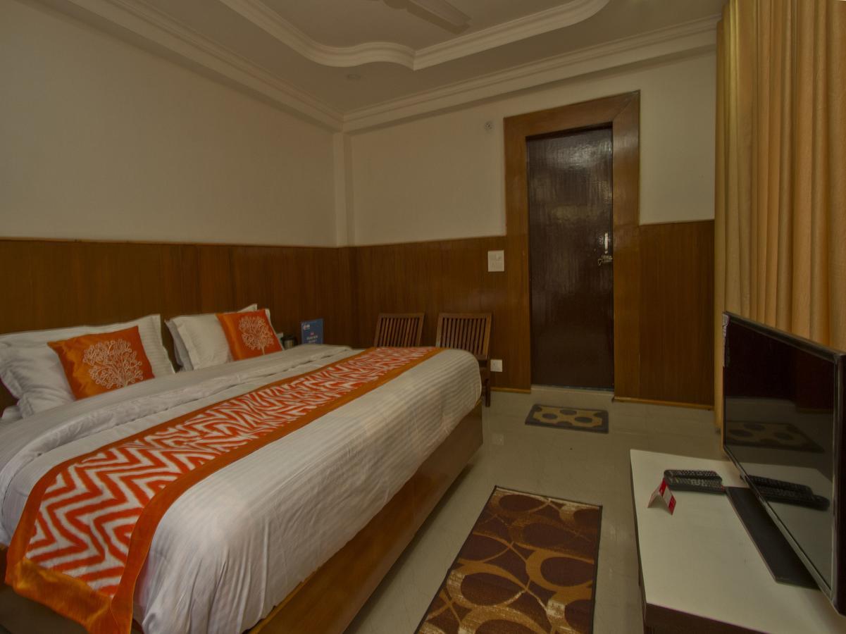 Hotel Oyo 8455 Akash 3*