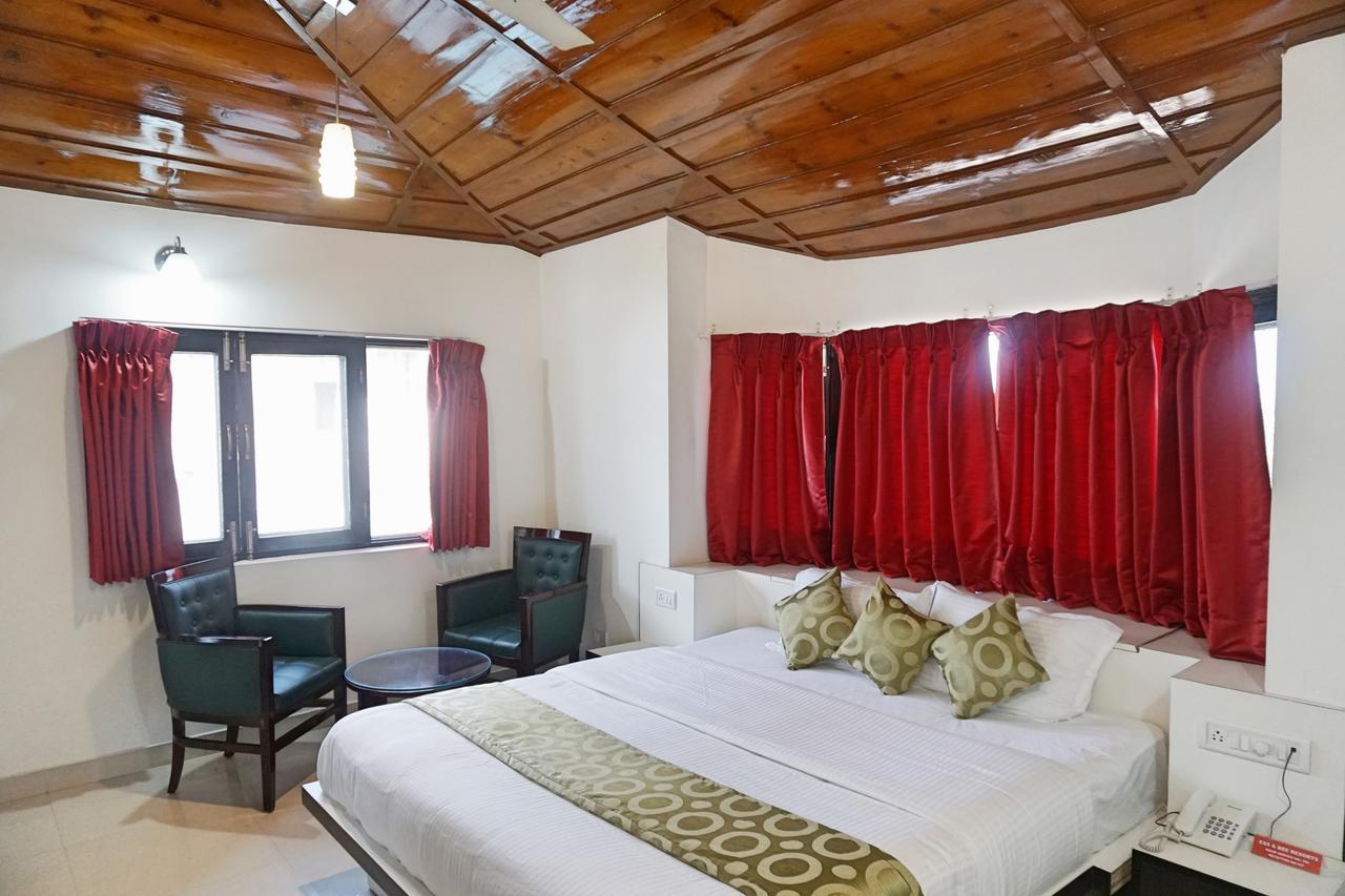 Hotel Ess & Bee