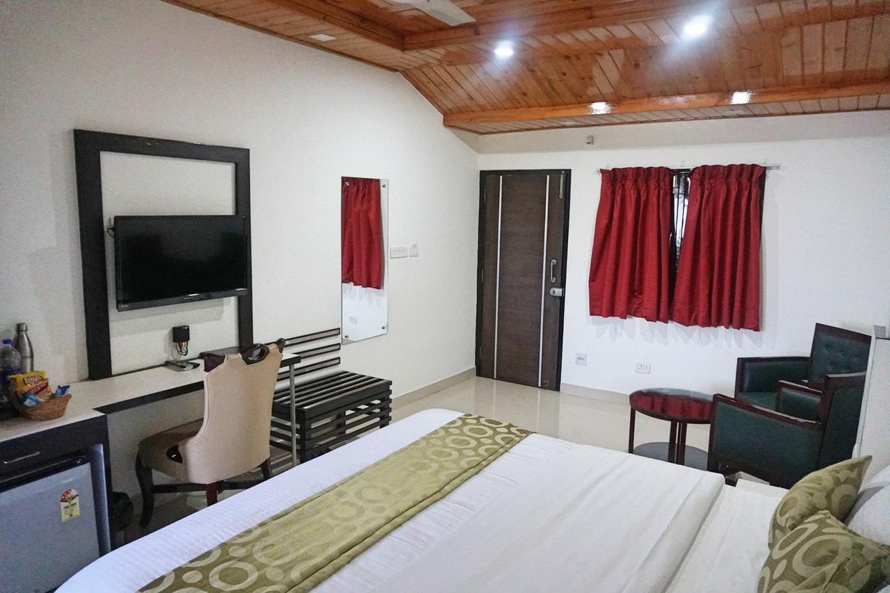 Hotel Ess & Bee