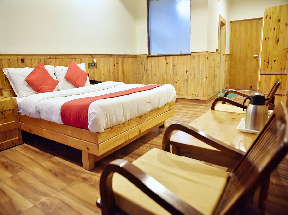 Oyo 6962 Wood Castle Hotel 3*