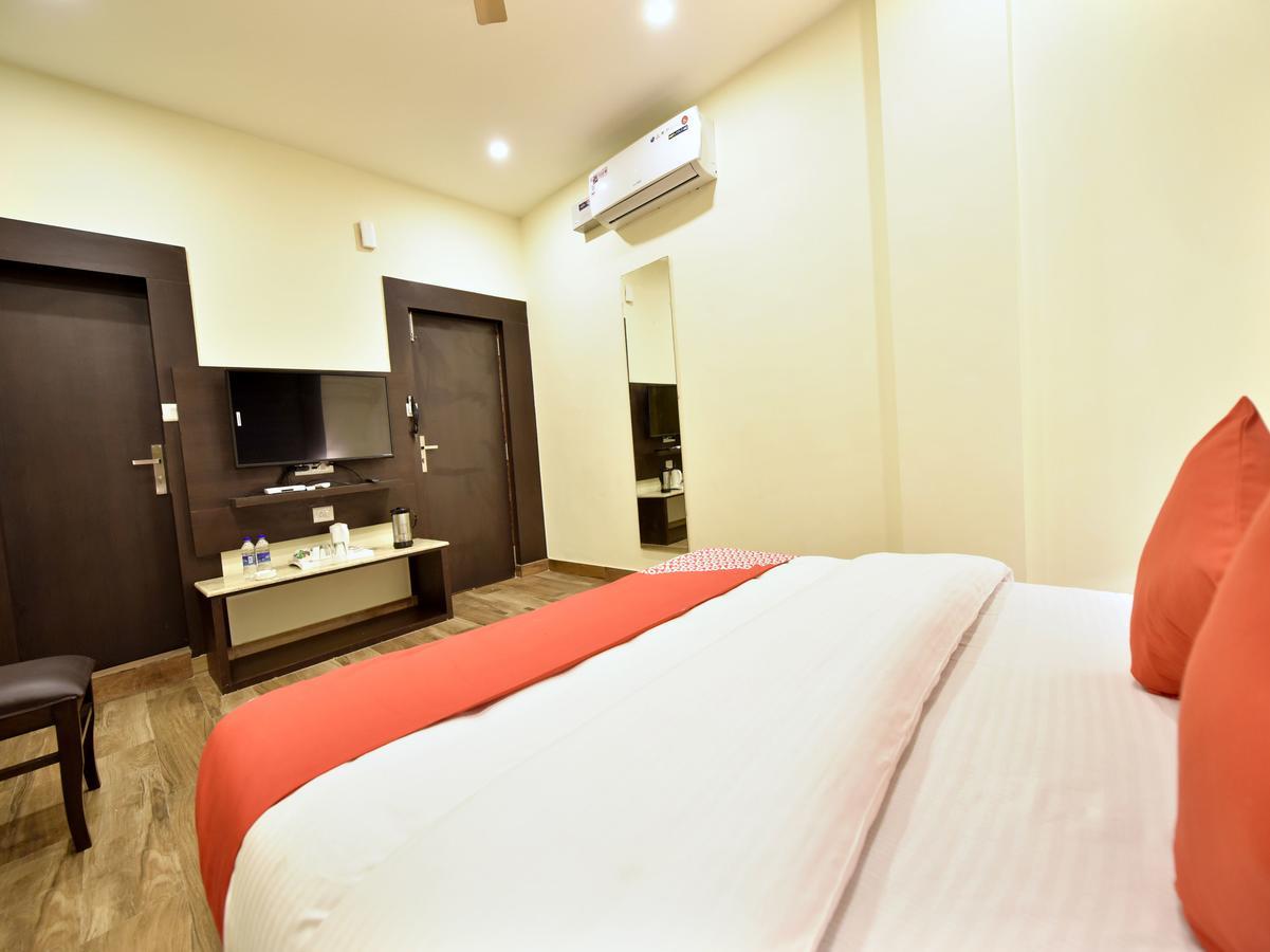 Hotel Oyo 12770 Mirage Residency