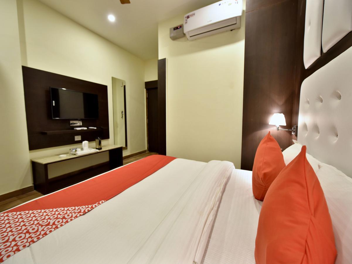 Hotel Oyo 12770 Mirage Residency