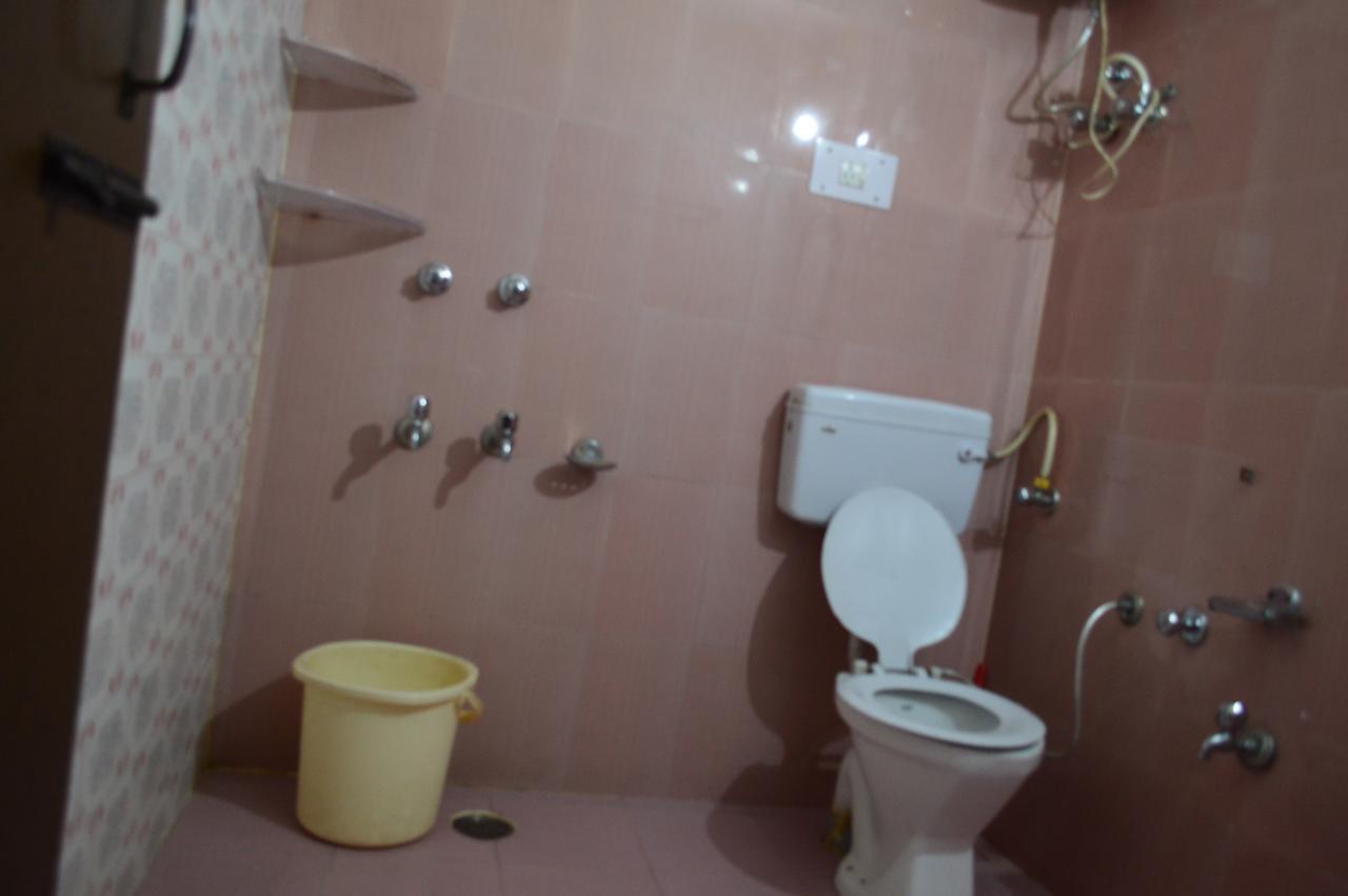 Hotel Dharamkot 2*