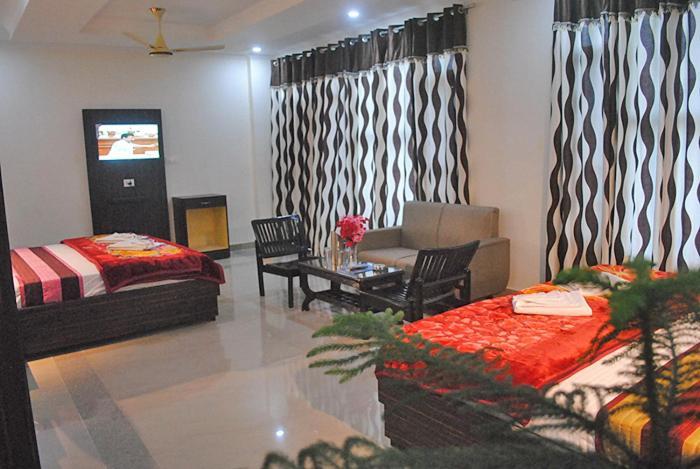 Raja's Palace 3*