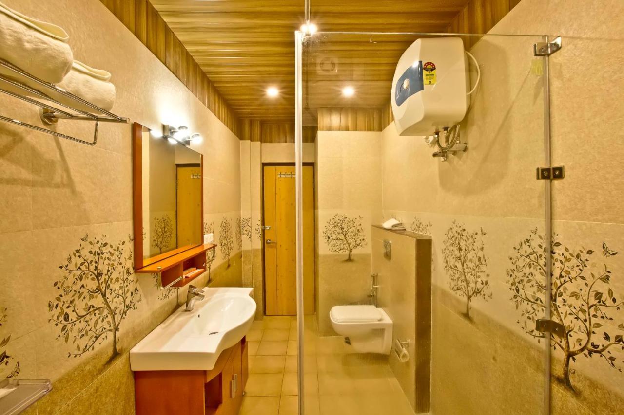 Quartz Himalayan Brothers Hotel Dharamshala