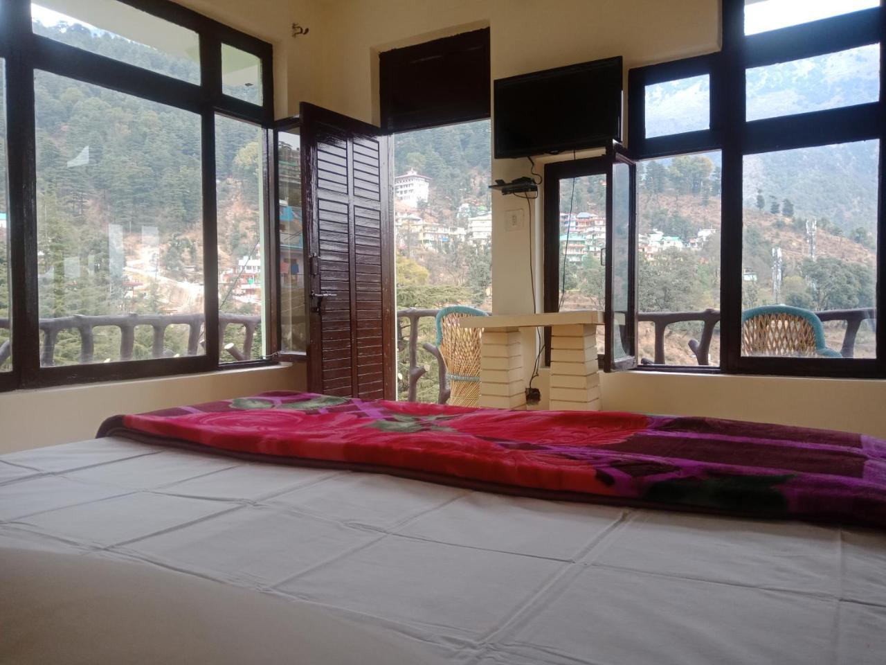Hotel Pine Spring Dharamshala