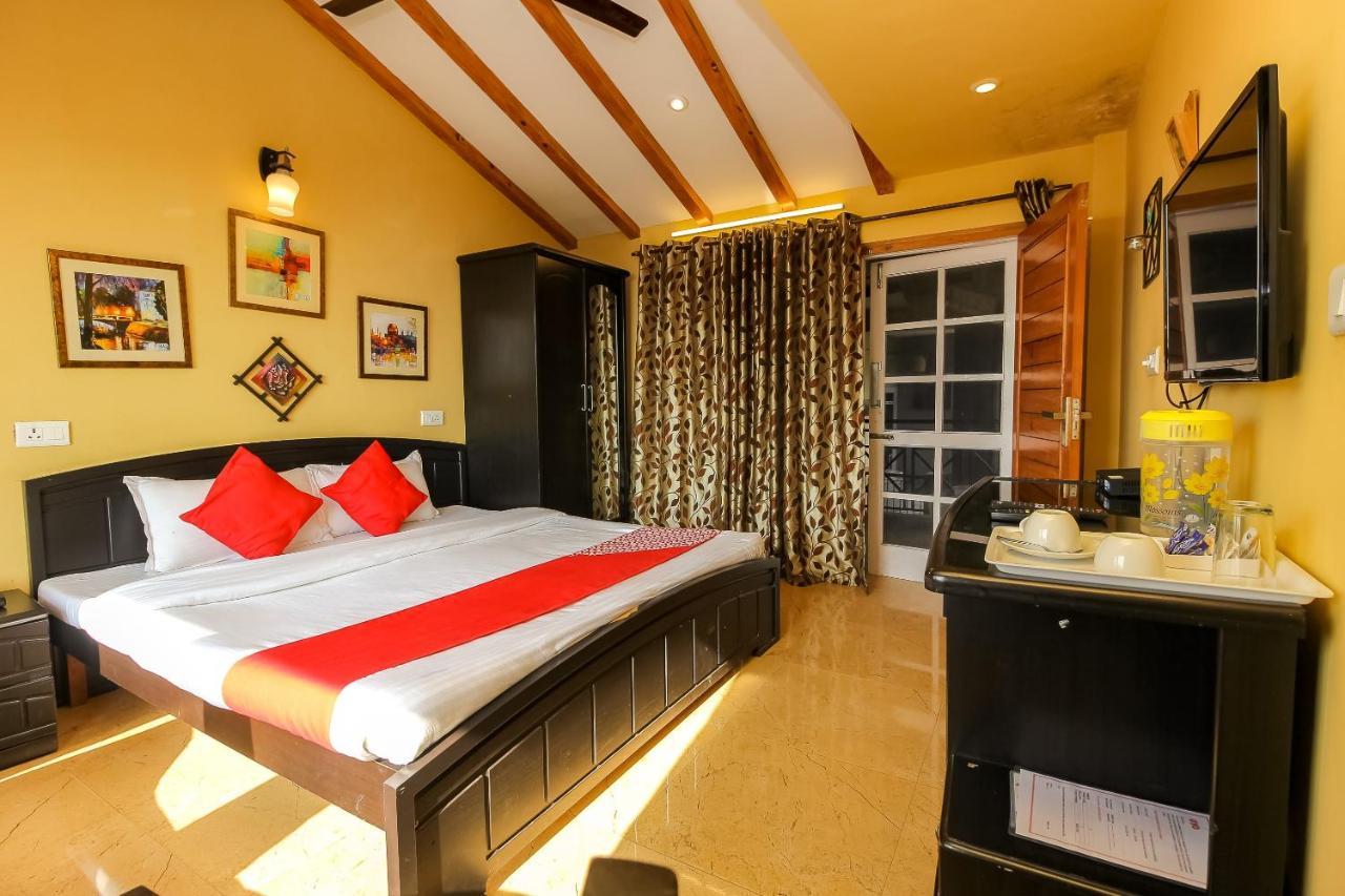 Capital O 4079 Nandini Hotel 3*
