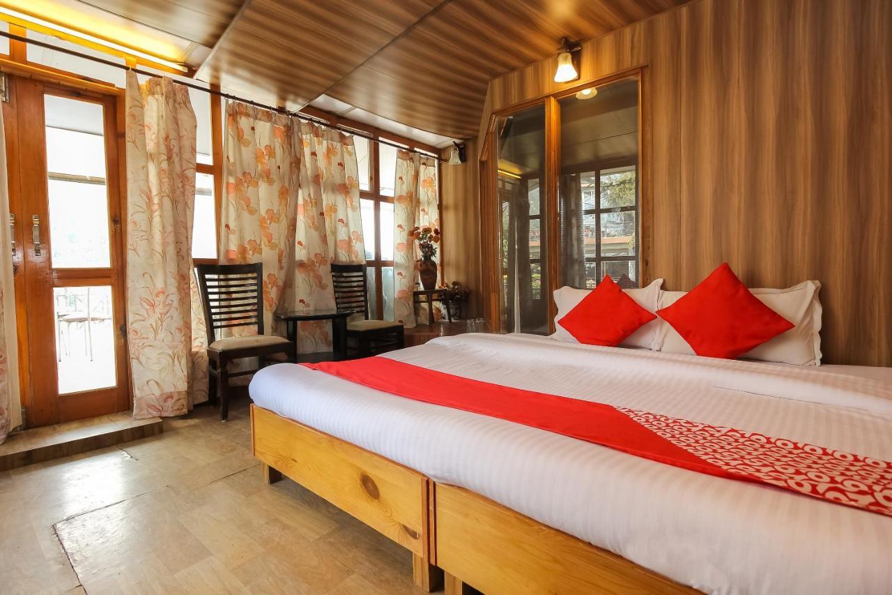 Capital O 4079 Nandini Hotel 3*