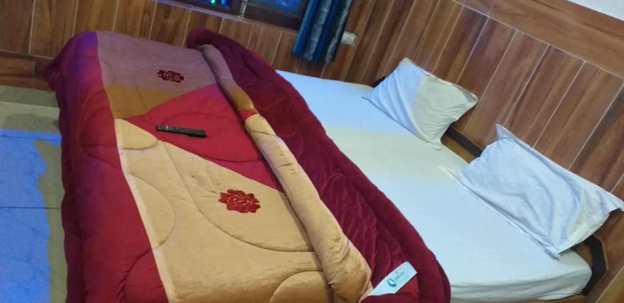 Hotel Royal Taj *