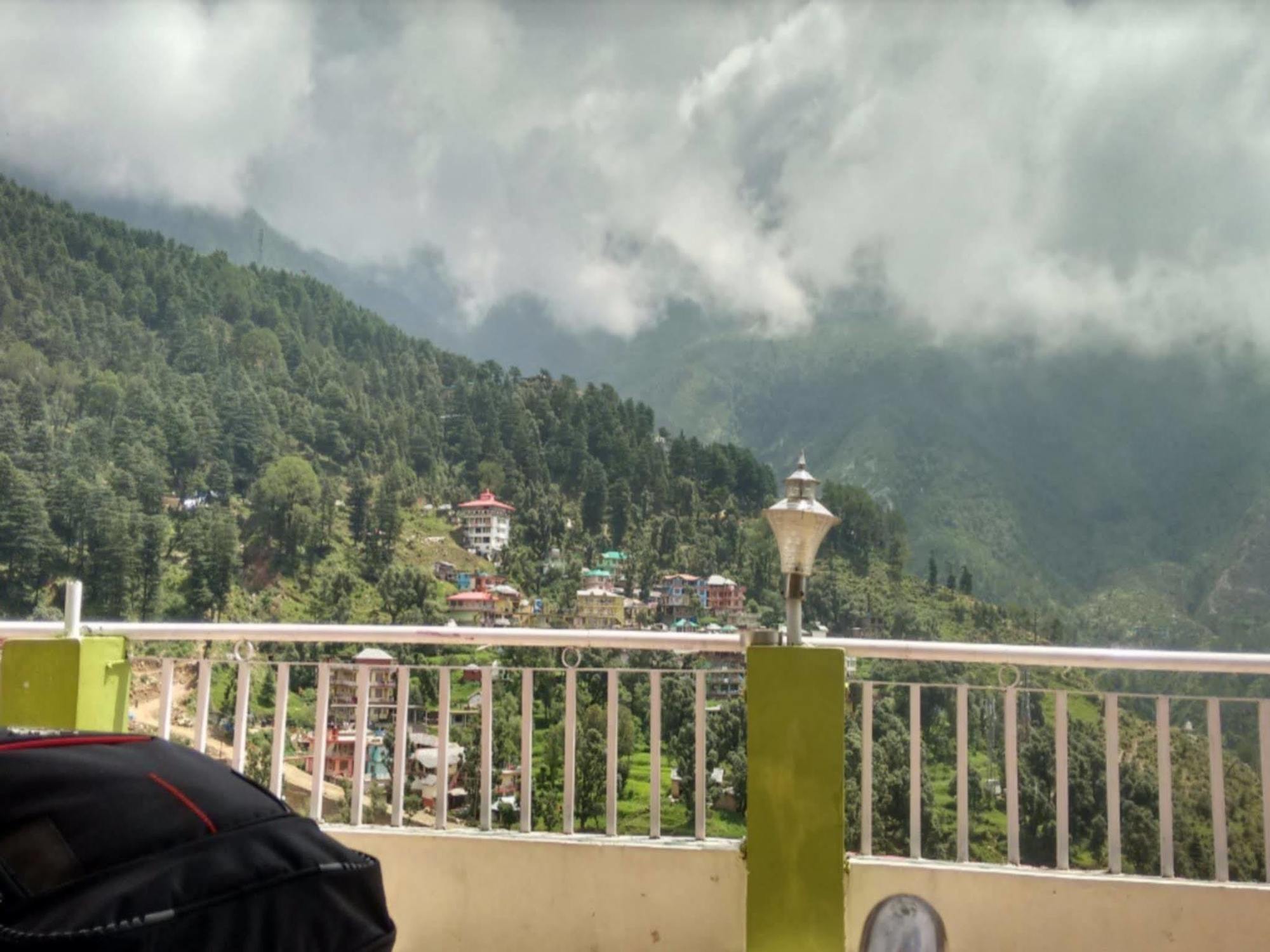 Pink House Hotel Dharamshala