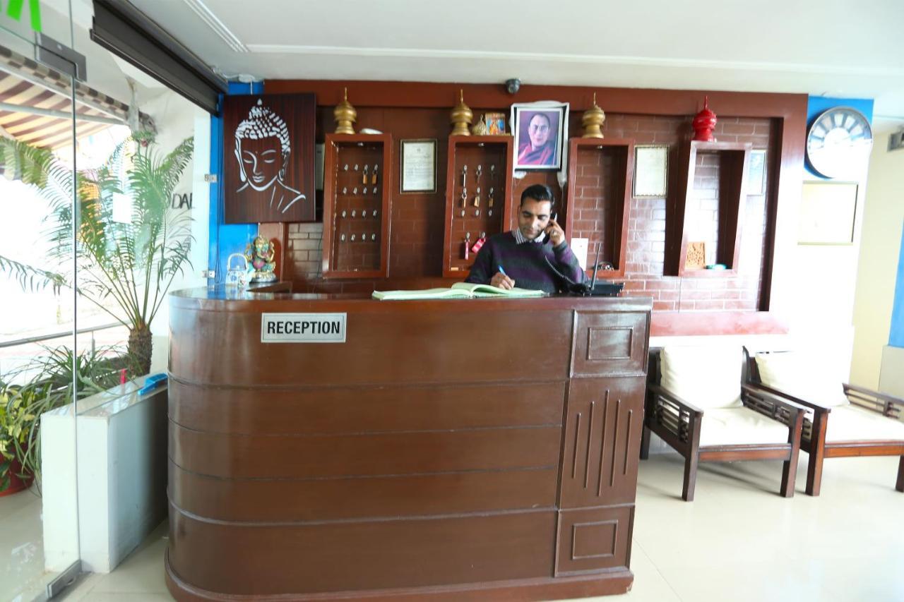 Oyo 35461 Deodar 3*