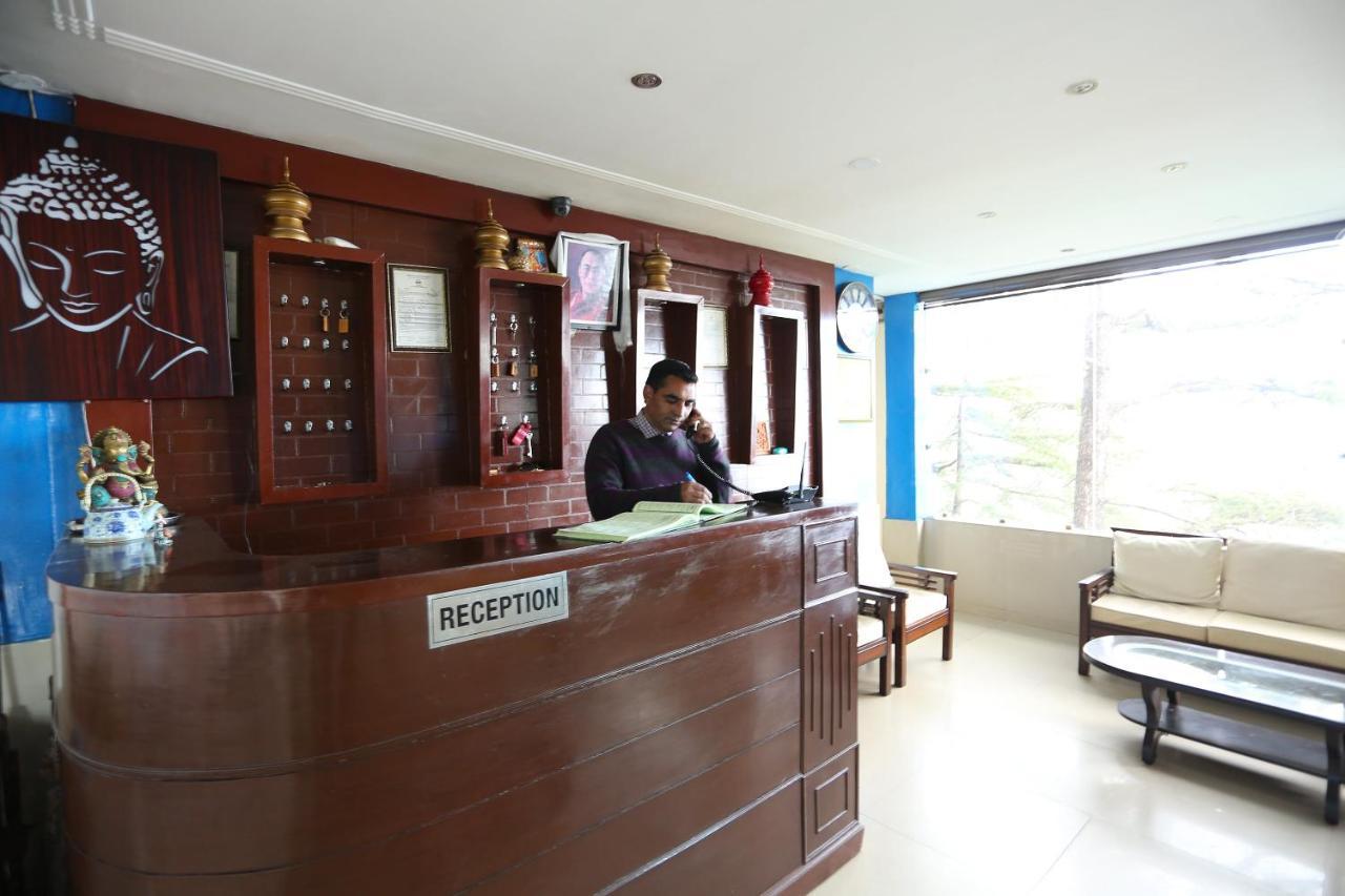 Oyo 35461 Deodar Hotel 3*